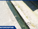 «Мухи, вонь и полная антисанитария»: жительница Сочи пожаловалась на изливы канализации 