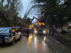 Аварийные службы расчистили поврежденный оползнем участок дороги в Сочи