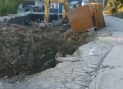 Из-за строительных работ в Сочи обрушилась часть дороги